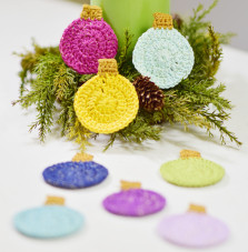 Crochet Christmas tree bulb free pattern