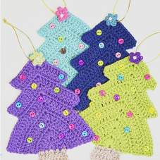 Crochet Christmas Tree with free pattern