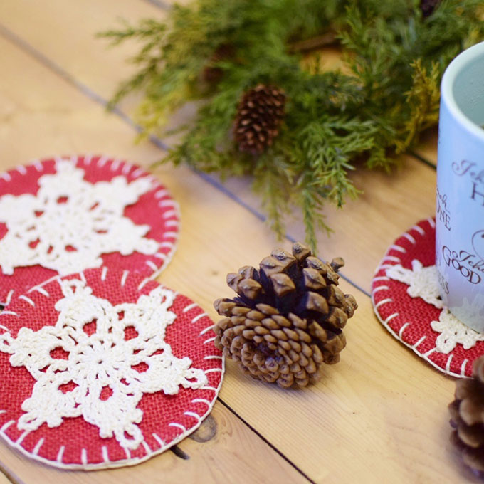 Snowflake Crochet Burlap Coaster
