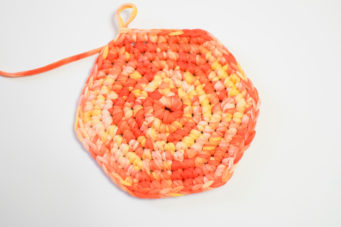 CREATE YOUR YARN USING KNIT COTTON FABRIC